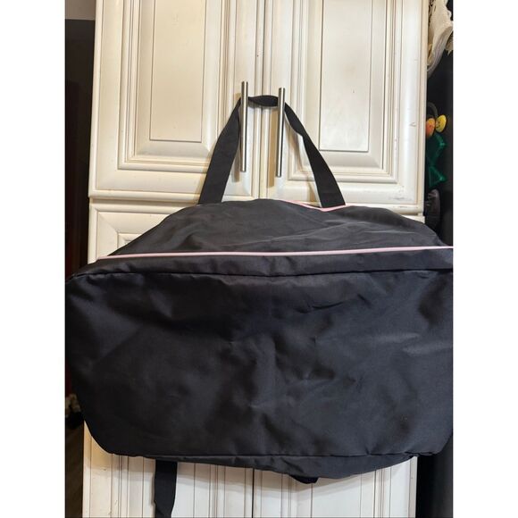 BLOCH Women's Adjustable Padded Strap Training Dance Duffle Bag Black Pink NWT - Picture 1 of 10